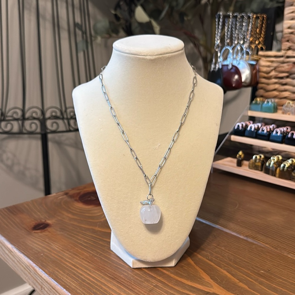 1 pc Apple Paperclip Necklace (various stones) - Picture 5 of 7